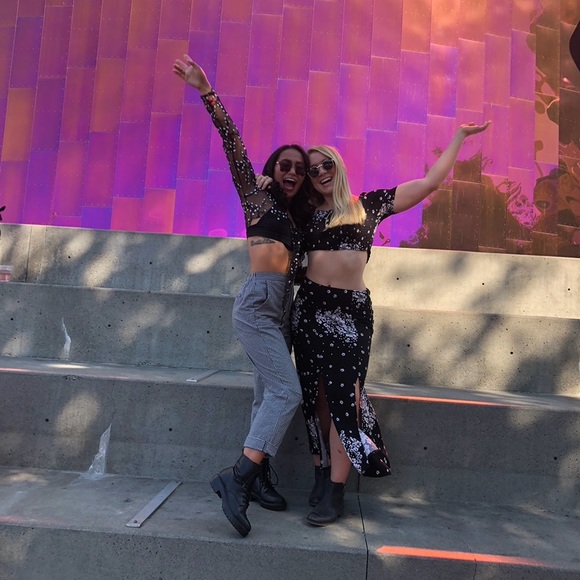 Meet your Posher, Mia - Picture 3 of 7